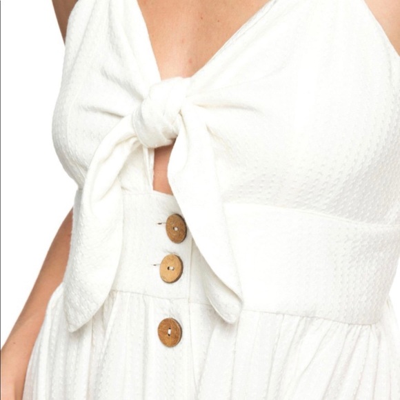 Roxy Under the Cali Sun - Picture 5 of 8